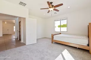 25307 N 51st Dr, Phoenix, AZ 85083 - Photo 33