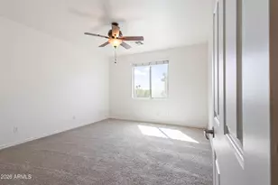 25307 N 51st Dr, Phoenix, AZ 85083 - Photo 23