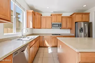 25307 N 51st Dr, Phoenix, AZ 85083 - Photo 13