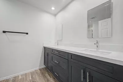 125 S Lakeview Boulevard, Chandler, AZ 85225 - Photo 29