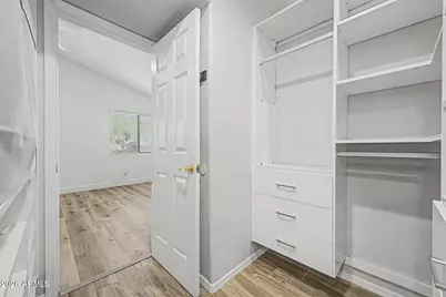 125 S Lakeview Boulevard, Chandler, AZ 85225 - Photo 19