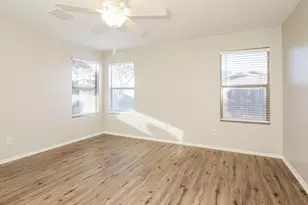 43680 W Bedford Dr, Maricopa, AZ 85138 - Photo 9