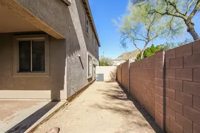 2507 W Old Paint Trail, Phoenix, AZ 85086 - Photo 17