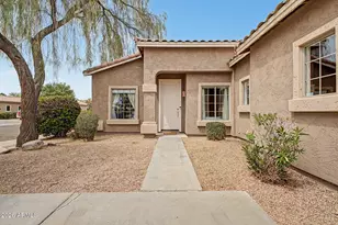 2562 E Riviera Dr, Chandler, AZ 85249 - Photo 3