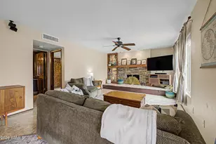 6408 W Sunnyside Dr, Glendale, AZ 85304 - Photo 9