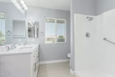 10022 W Mountain View Road, Sun City, AZ 85351 - Photo 17