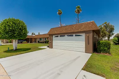 10022 W Mountain View Road, Sun City, AZ 85351 - Photo 3