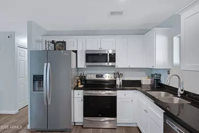 15016 N 27th Drive, Phoenix, AZ 85053 - Photo 9