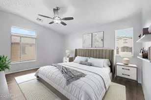 2725 E Mine Creek Rd, Phoenix, AZ 85024 - Photo 13