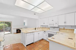 9991 E Fanfol Dr, Scottsdale, AZ 85258 - Photo 13