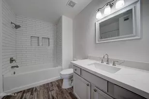 9990 N Scottsdale Rd, Paradise Valley, AZ 85253 - Photo 13