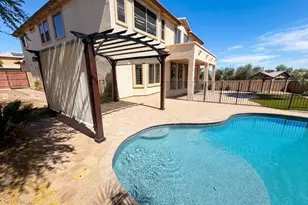 18331 W Ivy Ln, Surprise, AZ 85388 - Photo 43