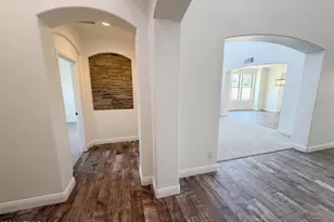 18331 W Ivy Ln, Surprise, AZ 85388 - Photo 9