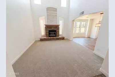 18331 W Ivy Lane, Surprise, AZ 85388 - Photo 13