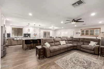 4208 N 79th Avenue, Phoenix, AZ 85033 - Photo 9