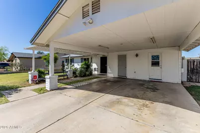 4208 N 79th Avenue, Phoenix, AZ 85033 - Photo 7