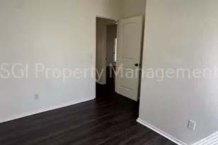 2602 E Beautiful Ln, Phoenix, AZ 85042 - Photo 7