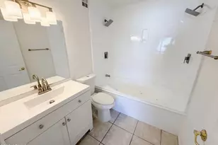 13138 W Sierra Vista Dr, Glendale, AZ 85307 - Photo 7