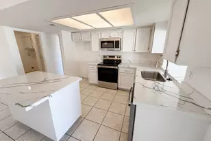 13138 W Sierra Vista Dr, Glendale, AZ 85307 - Photo 3