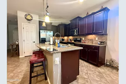 17656 W Cedarwood Lane, Goodyear, AZ 85338 - Photo 7