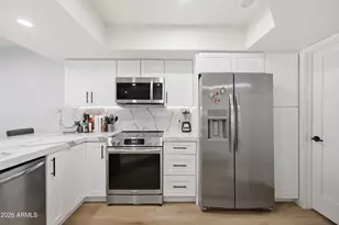 5104 N 32nd St, Phoenix, AZ 85018 - Photo 3