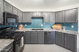 490 S Catalina St, Gilbert, AZ 85233 - Photo 3