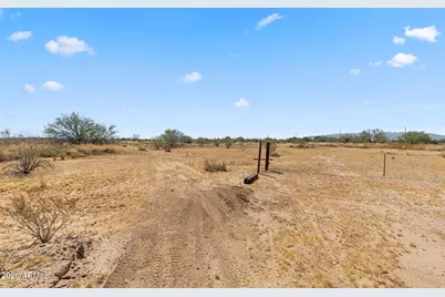 32020 N 213th Avenue #-, Wittmann, AZ 85361 - Photo 13