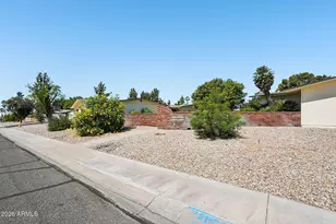 10526 W Highwood Ln, Sun City, AZ 85373 - Photo 15