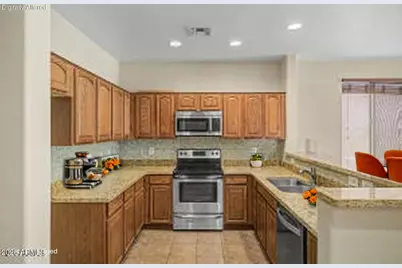17668 W Desert Bloom Street, Goodyear, AZ 85338 - Photo 11