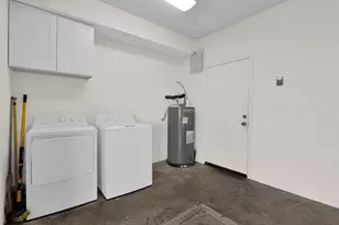 1124 E Rose Ln, Phoenix, AZ 85014 - Photo 49