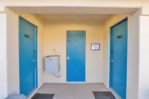 1124 E Rose Ln, Phoenix, AZ 85014 - Photo 17