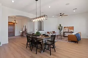 2025 W Calle De Sol, Phoenix, AZ 85085 - Photo 9