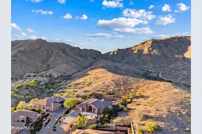 549 E Mountain Sage Drive, Phoenix, AZ 85048 - Photo 3