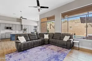 549 E Mountain Sage Dr, Phoenix, AZ 85048 - Photo 19