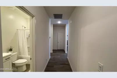 19460 N 27th Place, Phoenix, AZ 85050 - Photo 17