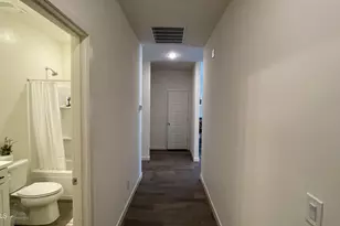 19460 N 27th Pl, Phoenix, AZ 85050 - Photo 17