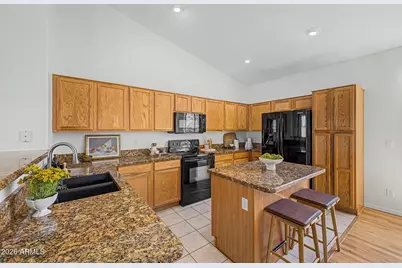 17802 N 170th Lane, Surprise, AZ 85374 - Photo 9