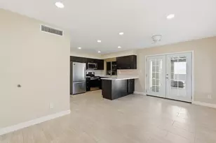 3743 W Acoma Dr, Phoenix, AZ 85053 - Photo 7