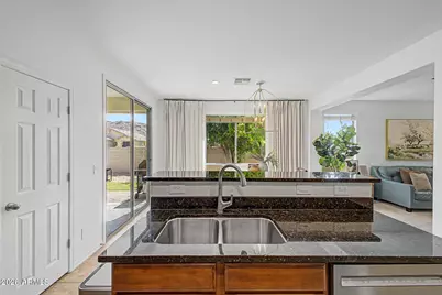 5422 W Straight Arrow Lane, Phoenix, AZ 85083 - Photo 11