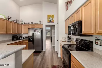 8642 W Harmony Lane, Peoria, AZ 85382 - Photo 13