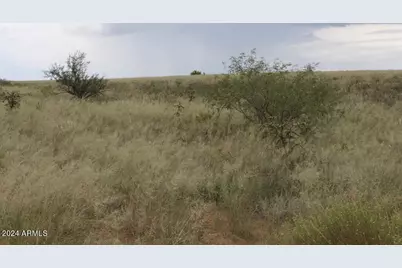 206 S Coatimundi Court #15, Hereford, AZ 85615 - Photo 3