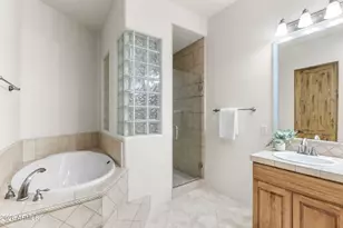 8788 E Arroyo Seco Rd, Scottsdale, AZ 85266 - Photo 31