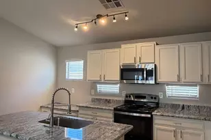 11284 W Magnolia St, Avondale, AZ 85323 - Photo 3