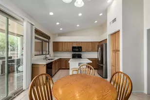 1038 S Palomino Creek Dr, Gilbert, AZ 85296 - Photo 13