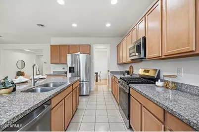 8106 S 42nd Avenue, Laveen, AZ 85339 - Photo 17