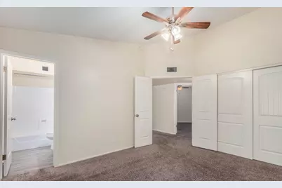 7027 S 43rd Way, Phoenix, AZ 85042 - Photo 9