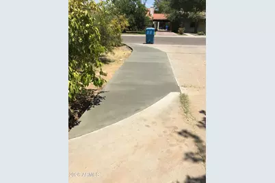 323 E Rose Lane, Phoenix, AZ 85012 - Photo 17