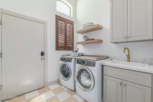 2816 E Clark Dr, Gilbert, AZ 85297 - Photo 49