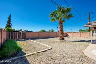 1881 E Concorda Dr, Tempe, AZ 85282 - Photo 19