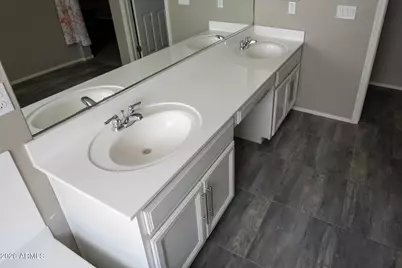 241 E Roadrunner Drive, Chandler, AZ 85286 - Photo 35